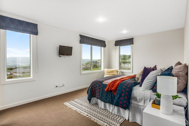 Photo of property in 129 Te Puia Drive, Aotea, Porirua, 5024