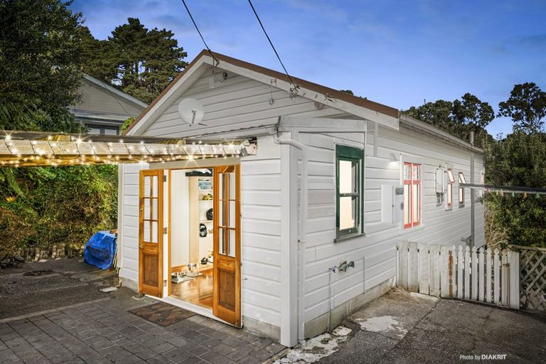 Photo of property in 36 Volga Street, Island Bay, Wellington, 6023