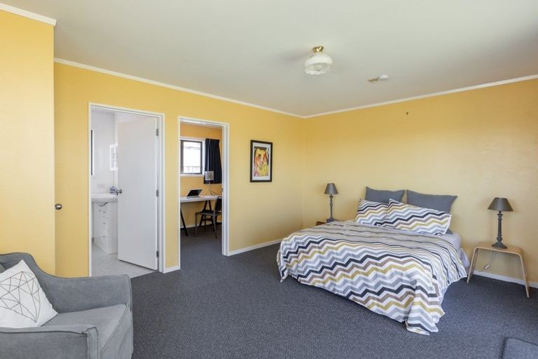 Photo of property in 71 The Esplanade, Westshore, Napier, 4110