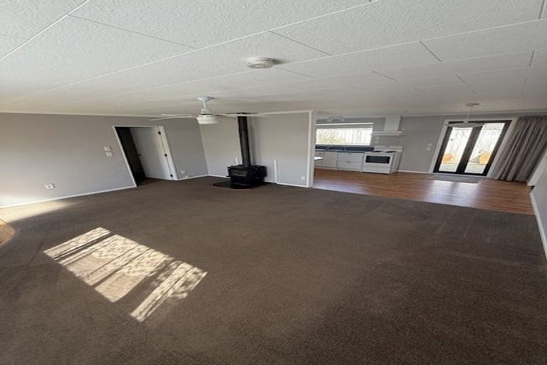Photo of property in 340 Wellington Road, Wainuiomata, Lower Hutt, 5014