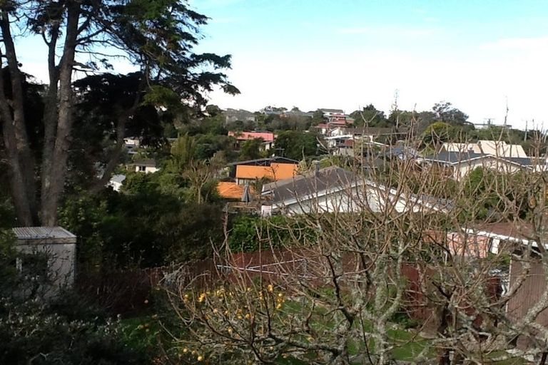 Photo of property in 1 Finchley Road, Torbay, Auckland, 0632
