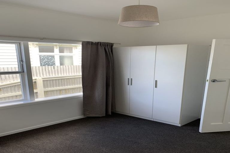 Photo of property in 200 Queens Drive, Lyall Bay, Wellington, 6022