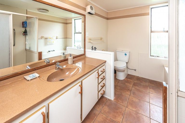 Photo of property in 10 Gonville Avenue, Gonville, Whanganui, 4501