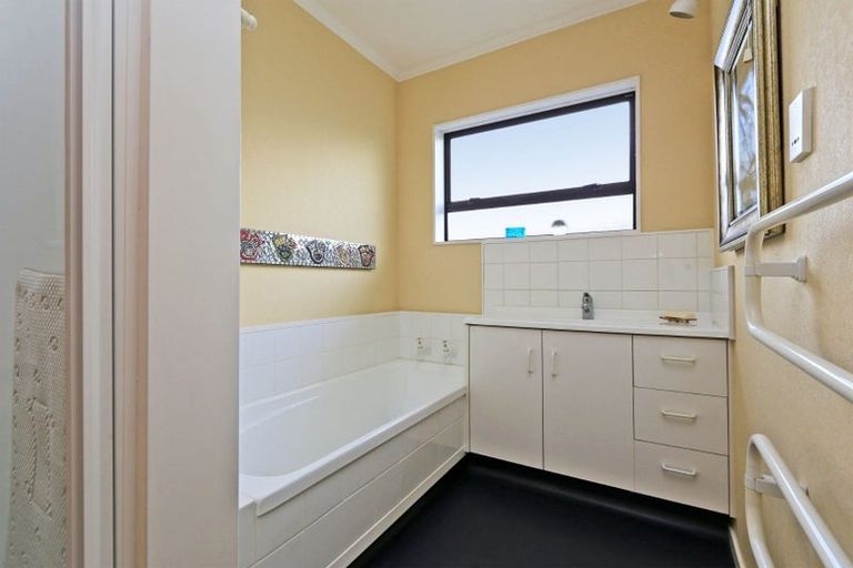 Photo of property in 11a Lennon Grove, Havelock North, 4130