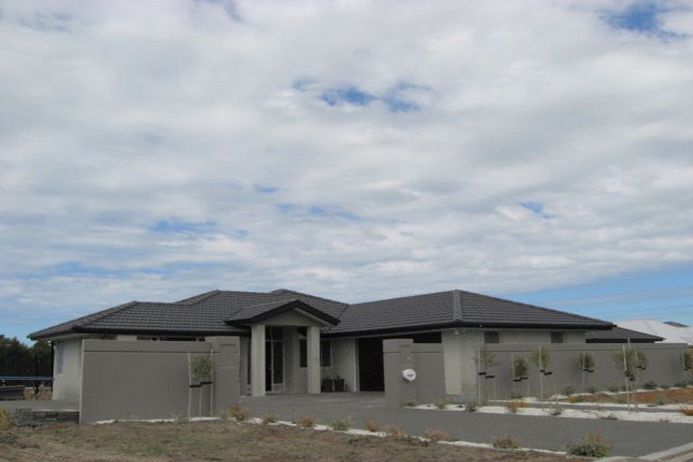 Photo of property in 24 James Drive, Woodend, 7610