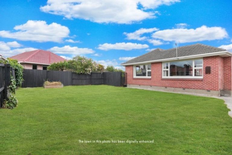 Photo of property in 25 Fairmont Place, Hornby, Christchurch, 8042