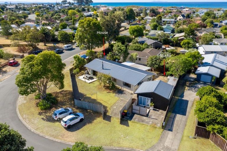 Photo of property in 8 Emerald Place, Papamoa Beach, Papamoa, 3118