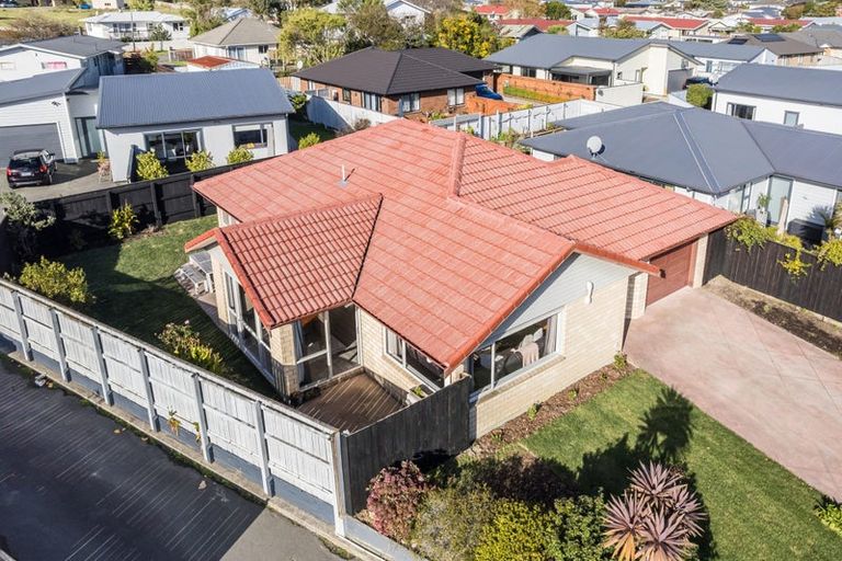 Photo of property in 17 Fraser Colman Grove, Wainuiomata, Lower Hutt, 5014