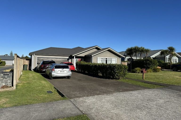 Photo of property in 13 Ara Kakara Avenue, Huapai, Kumeu, 0810