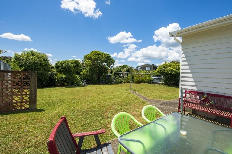 Photo of property in 17 Marlborough Street, Levin, 5510