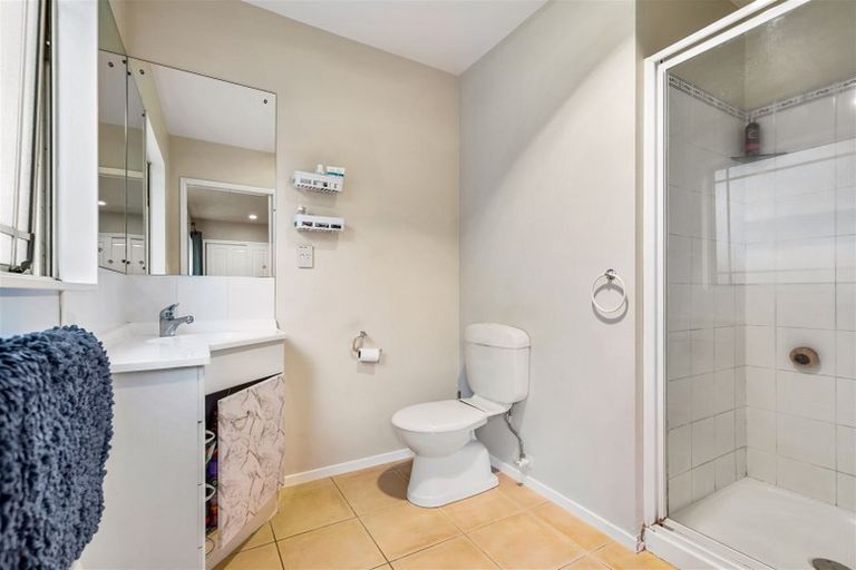 Photo of property in 147b Hobsonville Road, West Harbour, Auckland, 0618