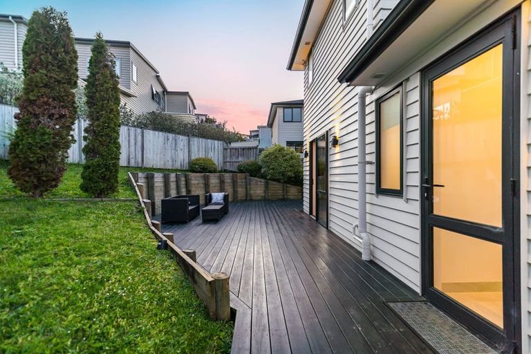 Photo of property in 63 Golden Morning Drive, Albany Heights, Auckland, 0632