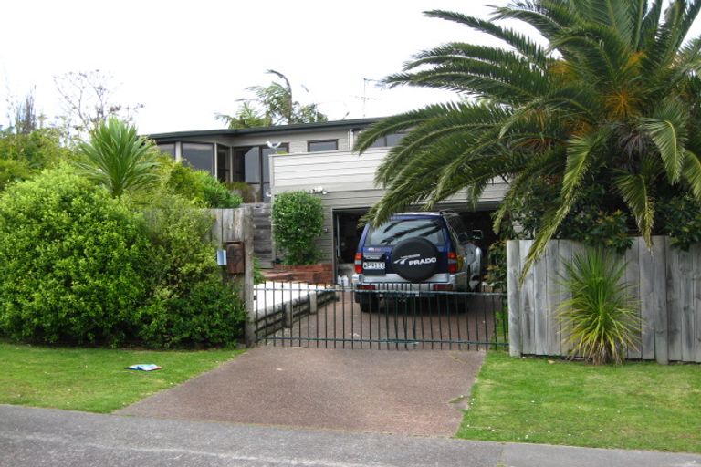 Photo of property in 45 Pacific Parade, Army Bay, Whangaparaoa, 0930