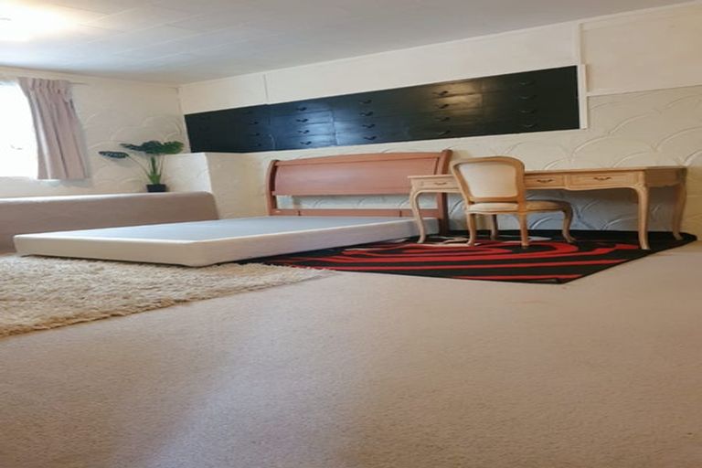 Photo of property in 208 Don Buck Road, Massey, Auckland, 0614