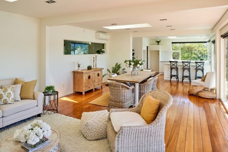 Photo of property in 34 Seaview Road, Paremata, Porirua, 5024