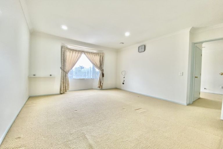 Photo of property in 14 Franshell Crescent, East Tamaki, Auckland, 2013