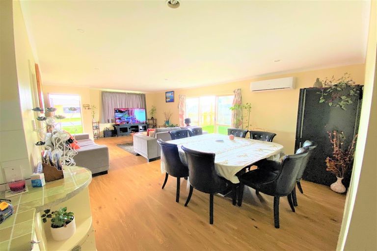 Photo of property in 5 Shah Lane, Mangere, Auckland, 2022