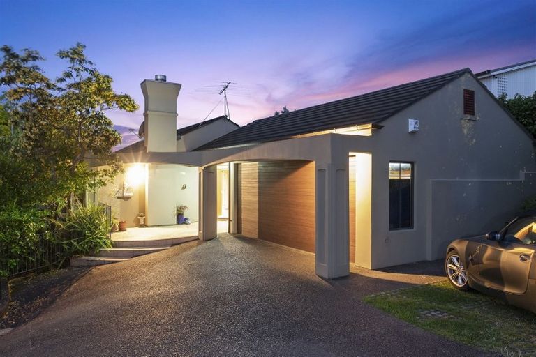 Photo of property in 2/45 Prospect Terrace, Milford, Auckland, 0620