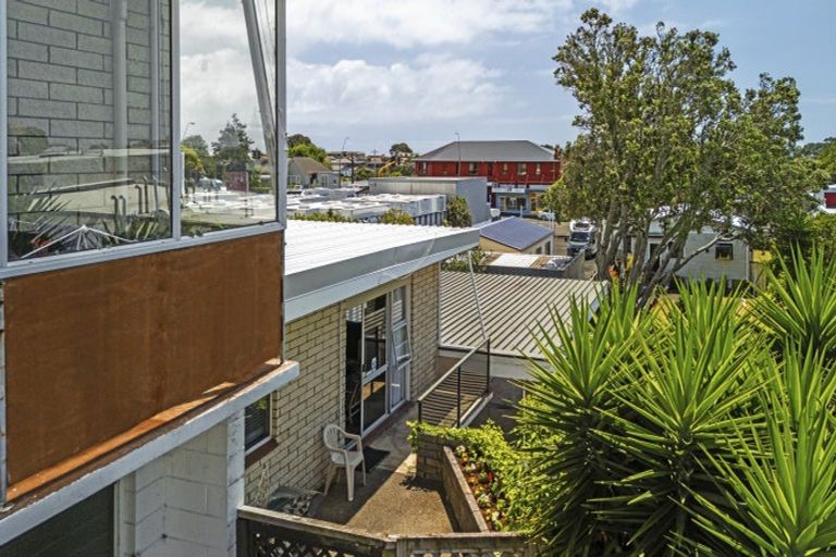 Photo of property in 2/194 Powderham Street, New Plymouth, 4310