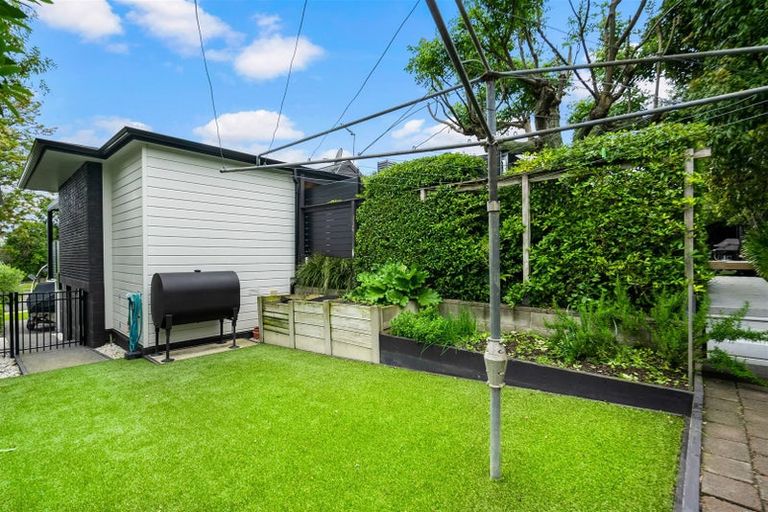 Photo of property in 22 Tercel Place, Sunnyhills, Auckland, 2010