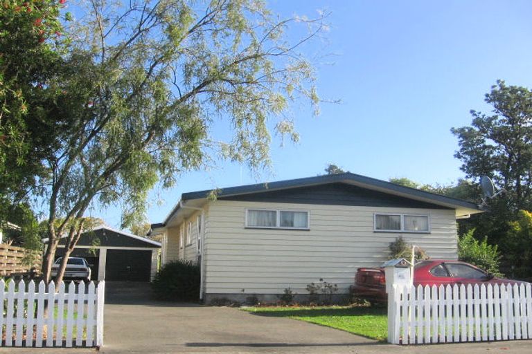 Photo of property in 41 Somerset Crescent, Highbury, Palmerston North, 4412