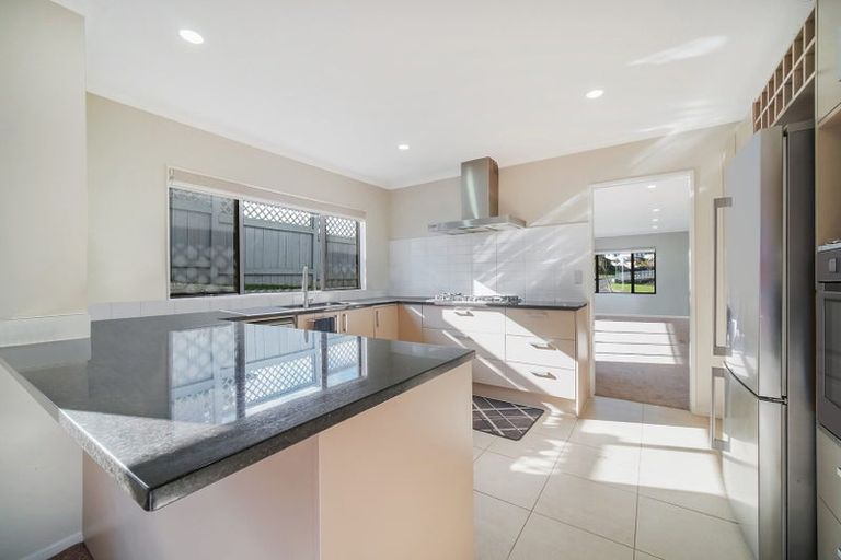 Photo of property in 43 Valderama Drive, Flat Bush, Auckland, 2019
