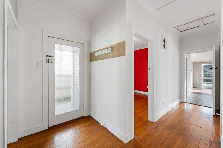 Photo of property in 88 Tukapa Street, Westown, New Plymouth, 4310