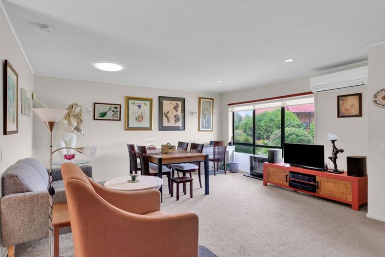 Photo of property in 42 Woodburn Avenue, Flagstaff, Hamilton, 3210