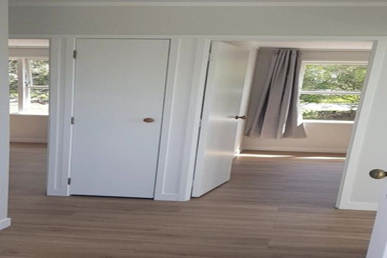 Photo of property in 79 Brian Crescent, Stanmore Bay, Whangaparaoa, 0932