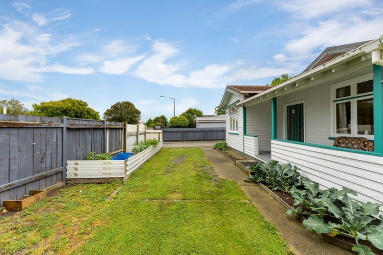 Photo of property in 83 Wood Street, Takaro, Palmerston North, 4410