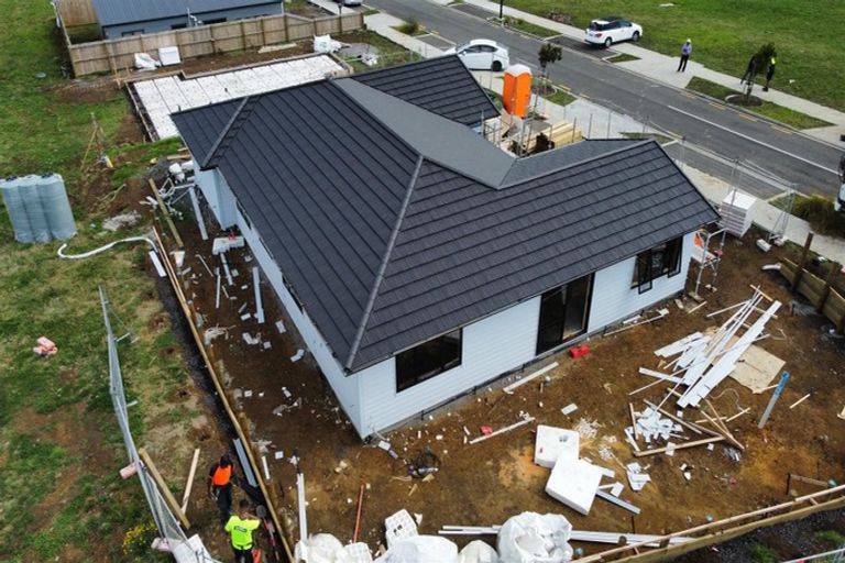 Photo of property in 25 Opouatu Avenue, Glenbrook, 2681