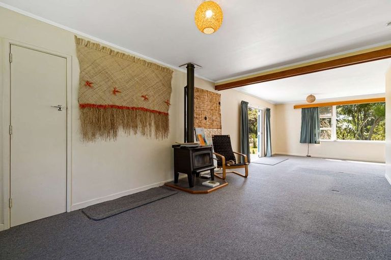 Photo of property in 3205 South Head Road, South Head, Helensville, 0874