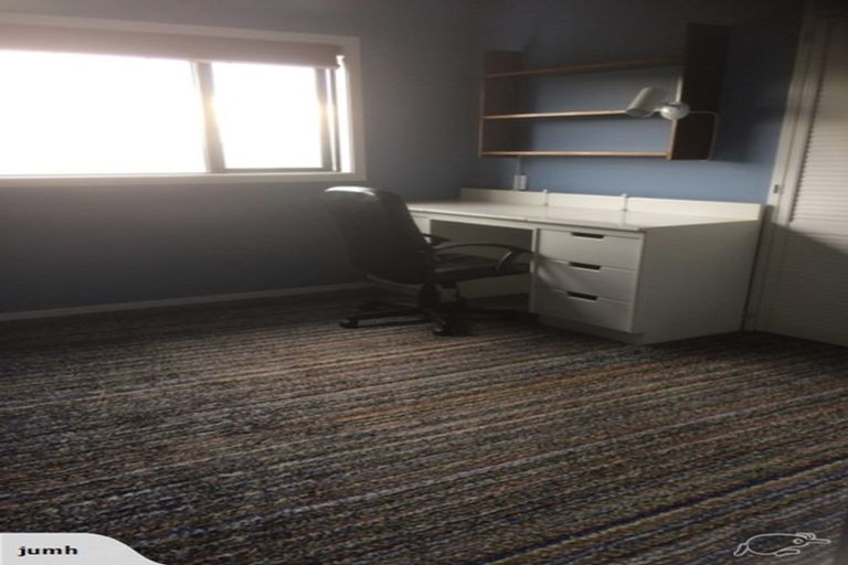 Photo of property in 84a Moncks Spur Road, Redcliffs, Christchurch, 8081