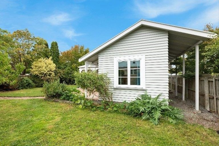 Photo of property in 22 Koromiko Street, Saint Martins, Christchurch, 8022