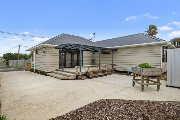 Photo of property in 2 Matene Place, Otaki, 5512