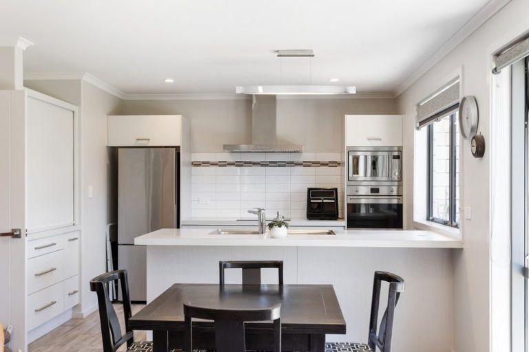 Photo of property in 8 Livingstone Drive, Papamoa Beach, Papamoa, 3118