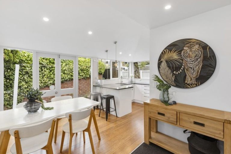 Photo of property in 84a Kings Crescent, Hutt Central, Lower Hutt, 5010