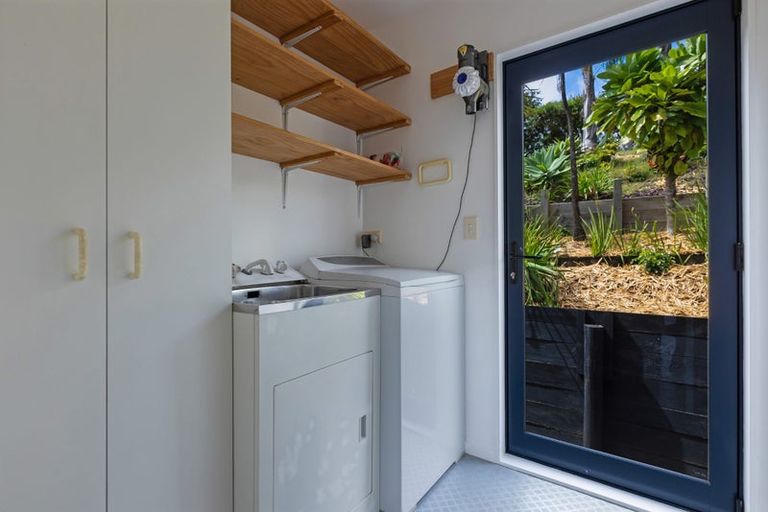 Photo of property in 9 Dudley Crescent, Cable Bay, 0420