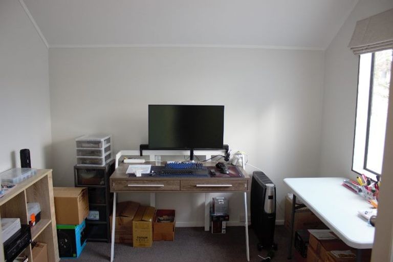 Photo of property in 6 Tokay Place, Huapai, Kumeu, 0810