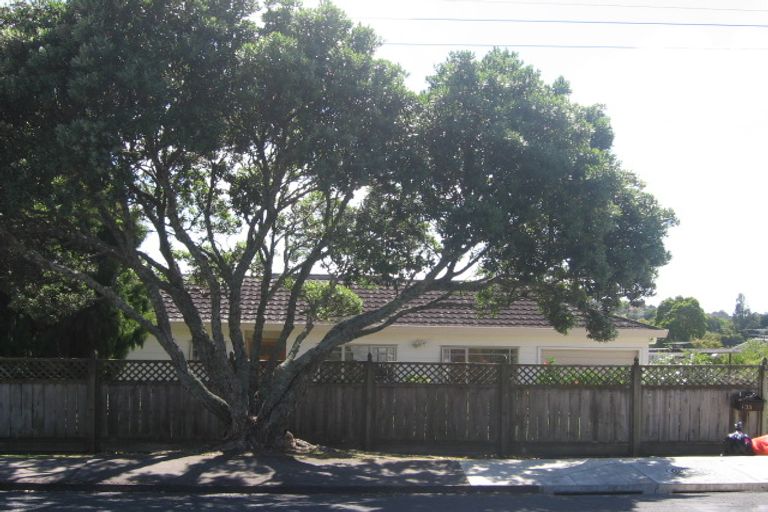 Photo of property in 2/13 Quebec Road, Milford, Auckland, 0620