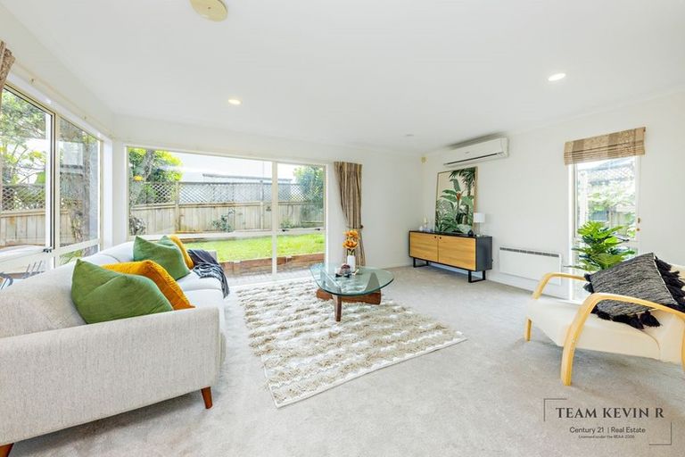 Photo of property in 47b Redoubt Road, Goodwood Heights, Auckland, 2105