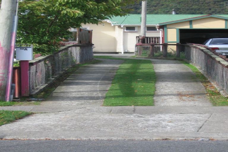 Photo of property in 52a Churton Crescent, Taita, Lower Hutt, 5011