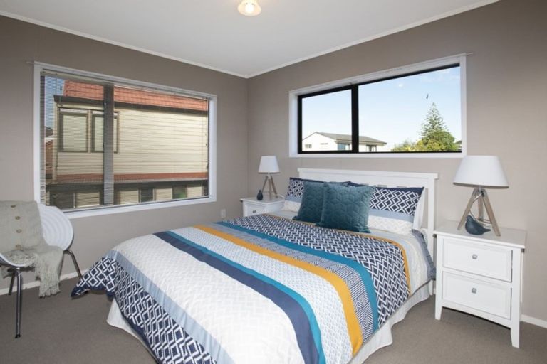 Photo of property in 85 Kiwi Esplanade, Mangere Bridge, Auckland, 2022