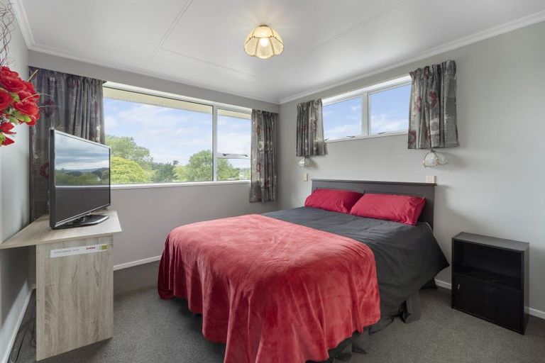 Photo of property in 24 Mills Street, Eltham, 4322