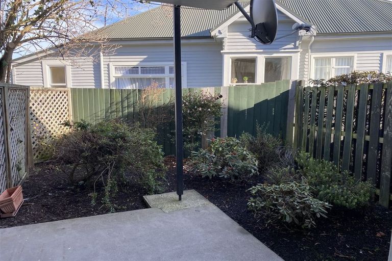 Photo of property in 1/136 Holly Road, St Albans, Christchurch, 8014