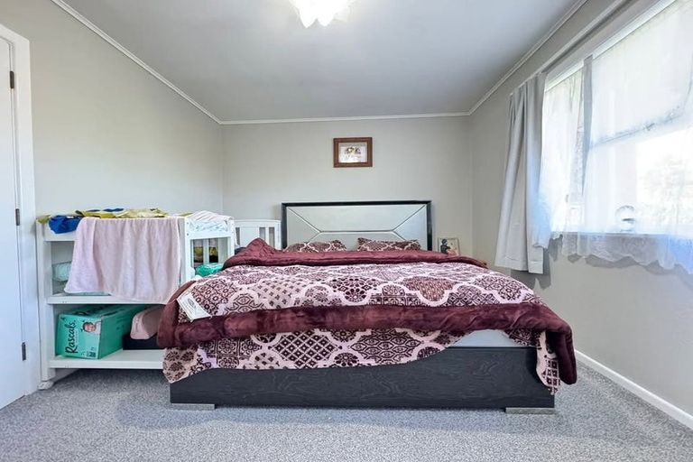 Photo of property in 8 Kerry Place, Papakura, 2110
