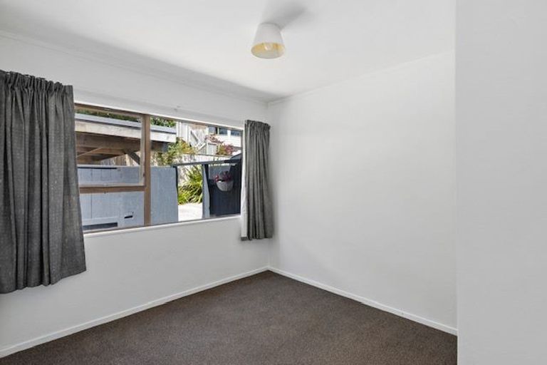 Photo of property in 5 Amokura Street, Waikanae, 5036