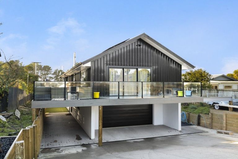 Photo of property in 144 Moturata Road, Taieri Beach, Taieri Mouth, 9091