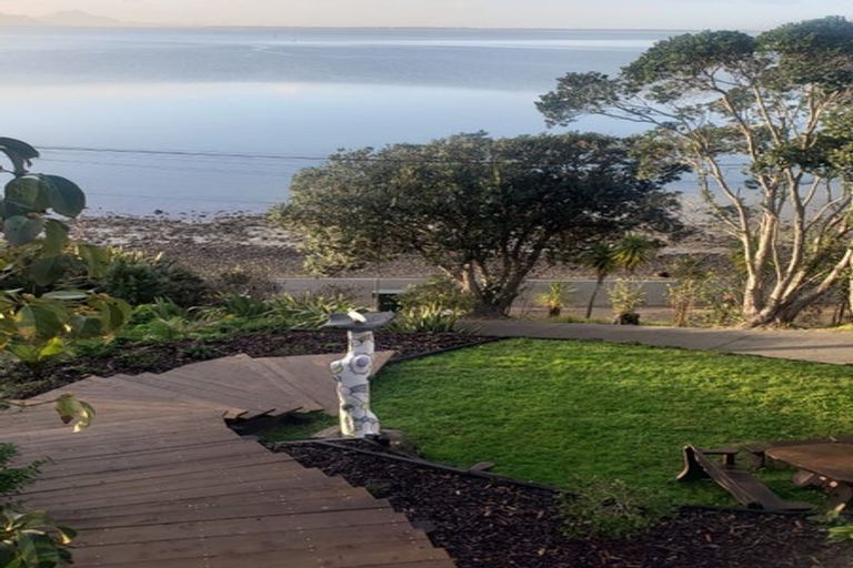 Photo of property in 102 Beach Road, Onerahi, Whangarei, 0110