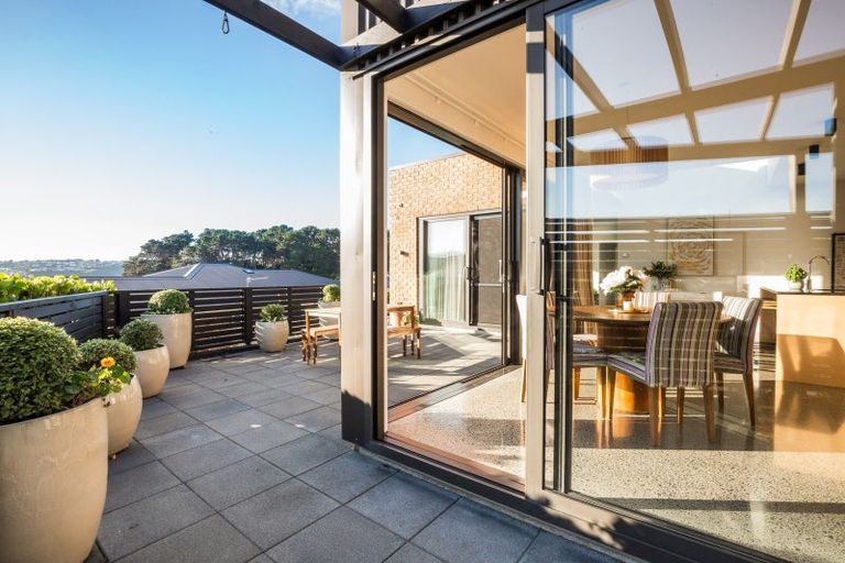 Photo of property in 10 Ihakara Arthur Lane, Aotea, Porirua, 5024